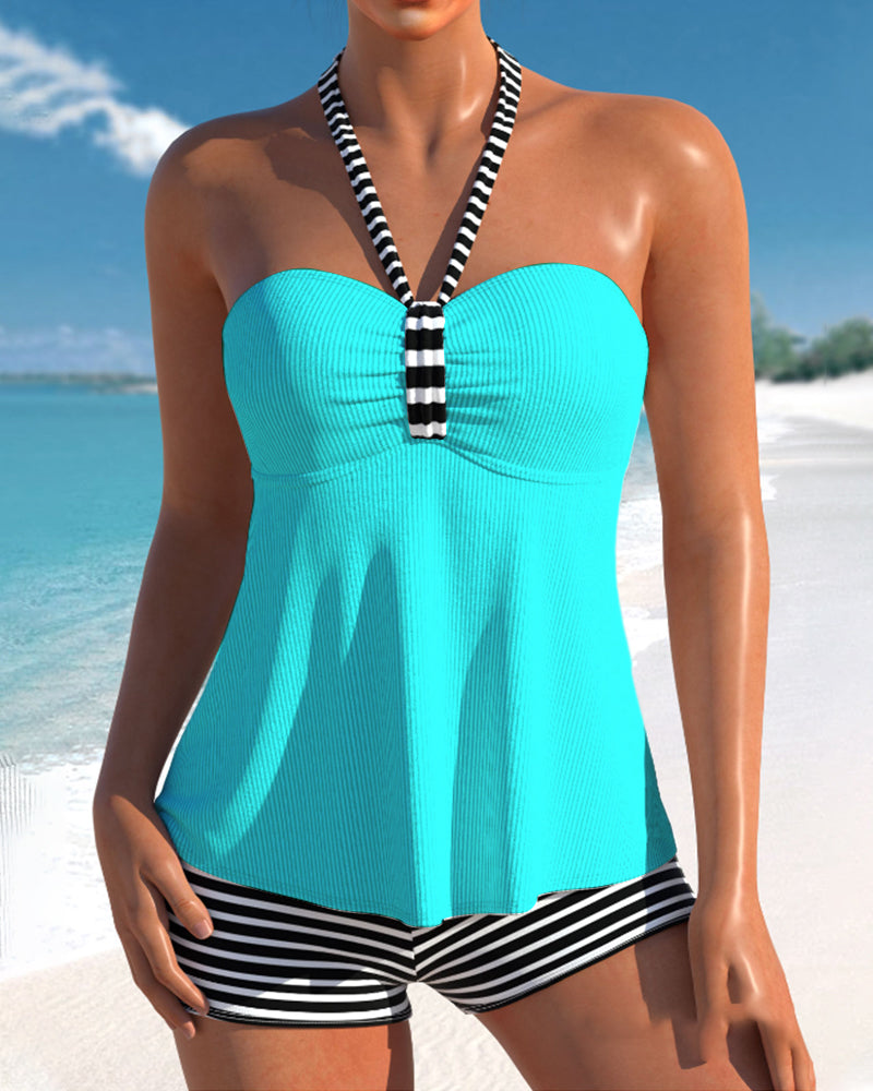 Rückenfrei gestreifter Tankini