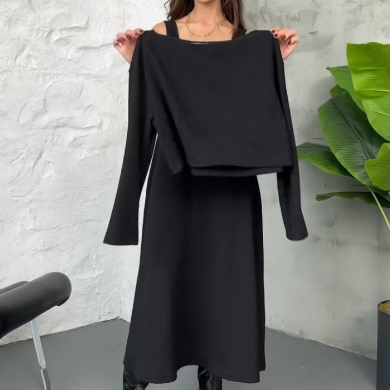 2-delad stickad damklädsel med midilång klänning och kort topp