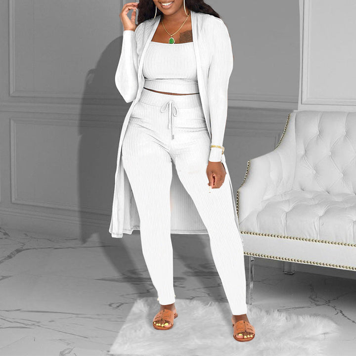 Casual stickat tredelat set – kort topp, kofta och byxor