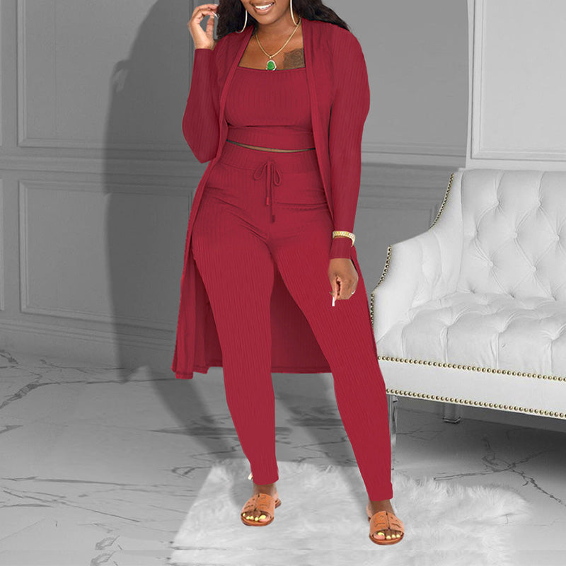 Casual stickat tredelat set – kort topp, kofta och byxor